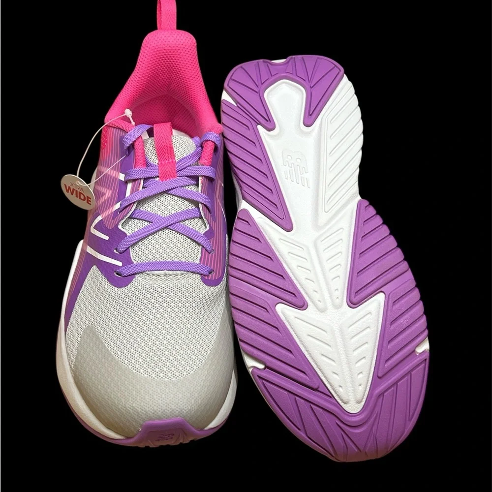Size 6.5 XTRA WIDE-‎ New Balance Shoes Girls Rave Run V2 Low Sneakers GKRAVGP2